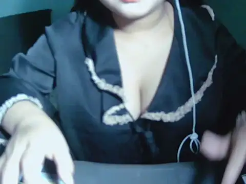 Lily3322 online show from 13, 7, 2026
