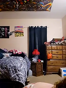 nuttiebuddy1 online show from 8, 11, 2025