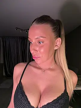 Elizebeth Parker online show from 3, 6, 2026