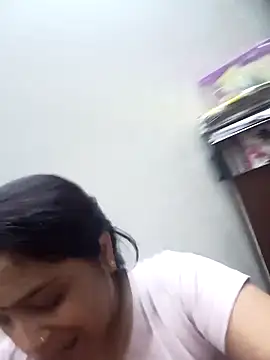 Snapshot of Trisha_71 chatting on 10, 9, 2025 Trisha 71 online show from 10, 9, 2025