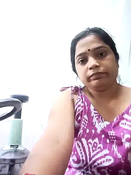 Snapshot of Trisha_71 chatting on 8, 10, 2025 Trisha 71 online show from 8, 10, 2025