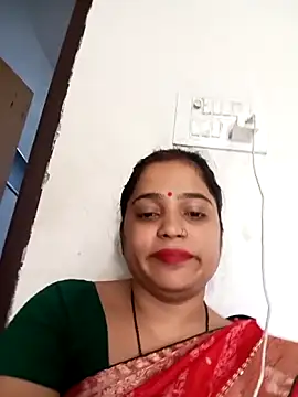 Snapshot of Trisha_71 chatting on 12, 10, 2025 Trisha 71 online show from 12, 10, 2025