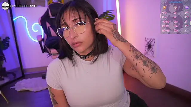 AnnieCouperr online show from 18, 5, 2026