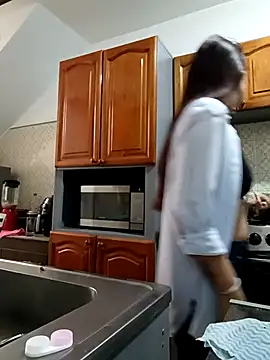 Demy Rhoades online show from 5, 3, 2026