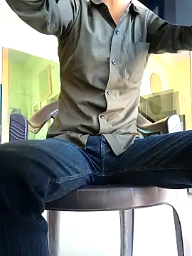 Snapshot of OmeningFurorji chatting on 25, 3, 2026 OmeningFurorji online show from 25, 3, 2026