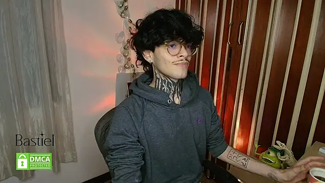 Snapshot of Mihail_leroy chatting on 19, 9, 2025 Mihail leroy online show from 19, 9, 2025