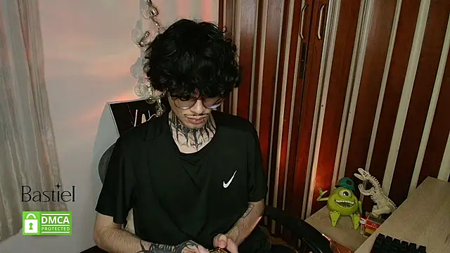 Snapshot of Mihail_leroy chatting on 3, 10, 2025 Mihail leroy online show from 3, 10, 2025