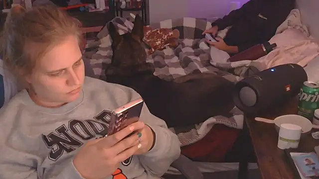 Sexyblonde12344 online show from 13, 9, 2025