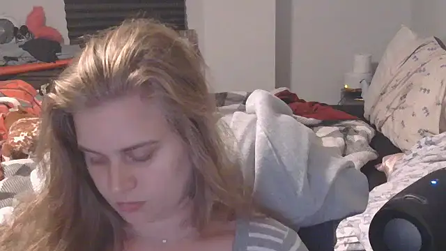 Sexyblonde12344 online show from 13, 9, 2025