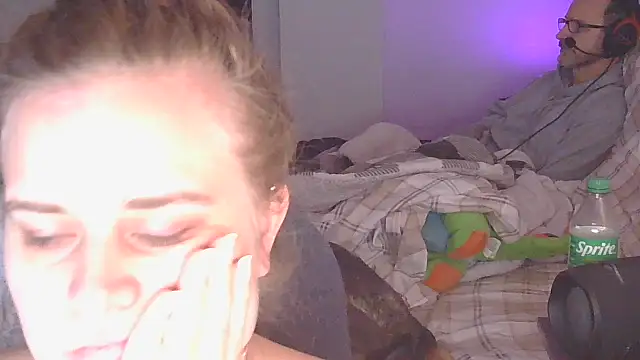 Snapshot of Sexyblonde12344 chatting on 4, 12, 2025 Sexyblonde12344 online show from 4, 12, 2025