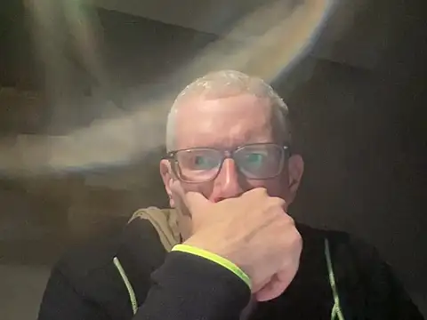 choupipat1 online show from 27, 9, 2025