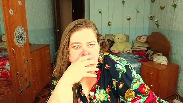 Audrey Aura online show from 5, 11, 2025