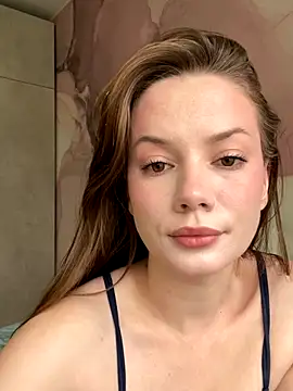 Snapshot of Rosie_Holmes_ chatting on 26, 9, 2025 Rosie Holmes  online show from 26, 9, 2025