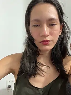 Snapshot of LilyThea chatting on 23, 10, 2025 LilyThea online show from 23, 10, 2025