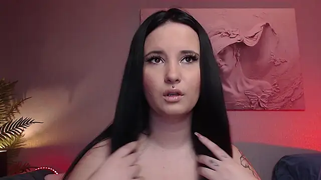 Snapshot of MikaSnake chatting on 10, 9, 2025 MikaSnake online show from 10, 9, 2025