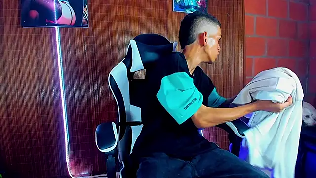 briamhoconor xh online show from 15, 2, 2026