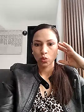 Snapshot of SofiaDelicia chatting on 12, 10, 2025 SofiaDelicia online show from 12, 10, 2025