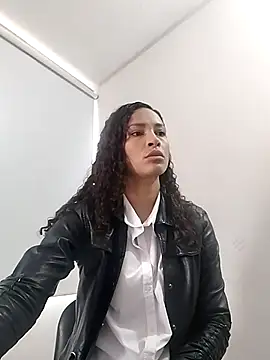 Snapshot of SofiaDelicia chatting on 19, 10, 2025 SofiaDelicia online show from 19, 10, 2025