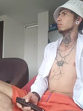 Snapshot of Tattoboy19cm chatting on 10, 10, 2025 Tattoboy19cm online show from 10, 10, 2025