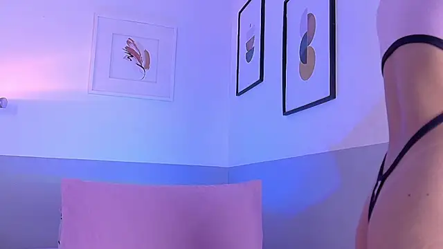 cutepetitee online show from 16, 2, 2026