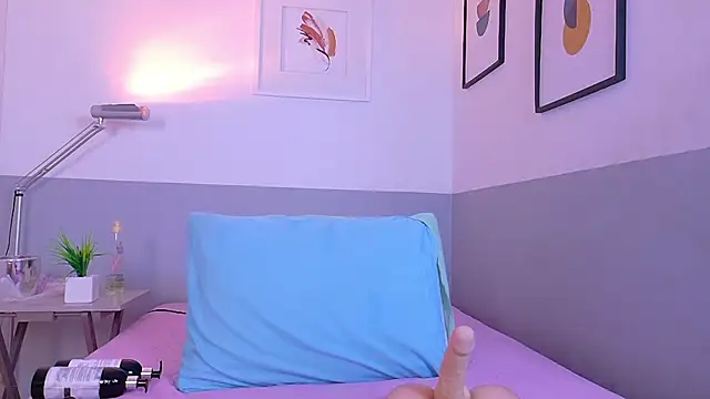 cutepetitee online show from 20, 2, 2026