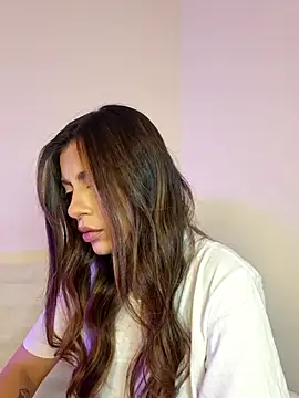 AmaiaSalvatore online show from 9, 10, 2025