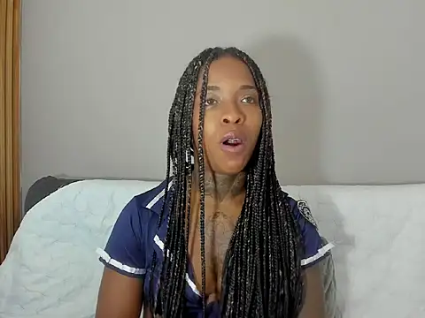 Snapshot of Pauline_Fox chatting on 29, 9, 2025 Pauline Fox online show from 29, 9, 2025