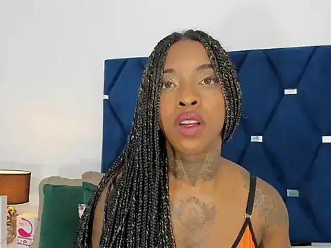 Snapshot of Pauline_Fox chatting on 5, 10, 2025 Pauline Fox online show from 5, 10, 2025