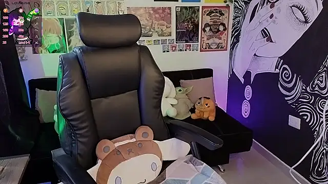 Yuhwan  online show from 21, 11, 2025