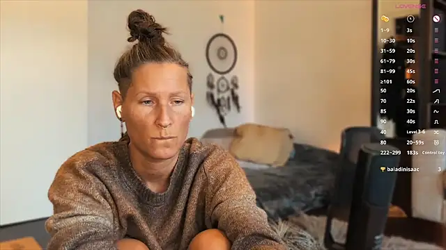 Snapshot of SwingWingWomanSweden chatting on 29, 11, 2025 SwingWingWomanSweden online show from 29, 11, 2025