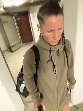 Snapshot of SwingWingWomanSweden chatting on 20, 3, 2026 SwingWingWomanSweden online show from 20, 3, 2026