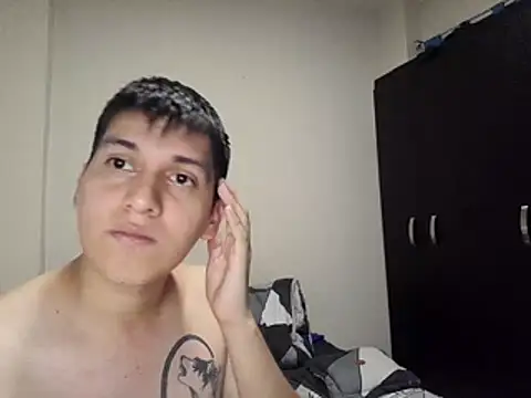 Snapshot of Andbry chatting on 24, 10, 2025 Andbry online show from 24, 10, 2025