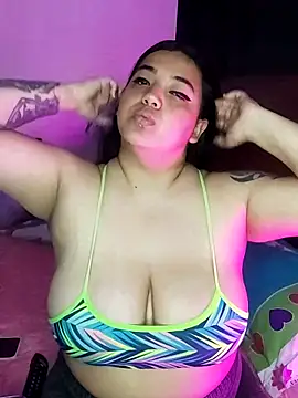 Snapshot of kittenFreyja_ chatting on 11, 9, 2025 kittenFreyja  online show from 11, 9, 2025