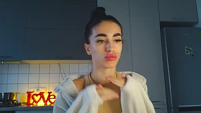 EvaMelnik online show from 3, 10, 2025