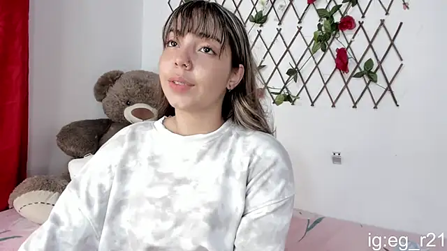 Snapshot of emma_grays2 chatting on 12, 9, 2025 emma grays2 online show from 12, 9, 2025