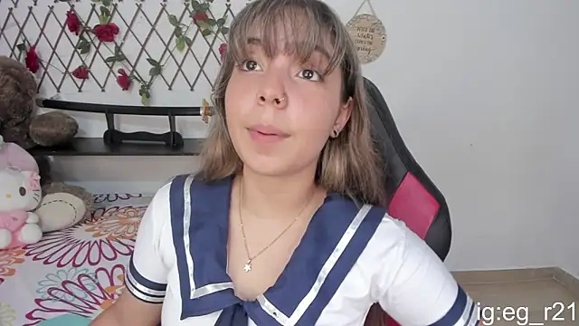 Snapshot of emma_grays2 chatting on 18, 10, 2025 emma grays2 online show from 18, 10, 2025