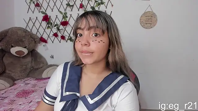 Snapshot of emma_grays2 chatting on 19, 11, 2025 emma grays2 online show from 19, 11, 2025