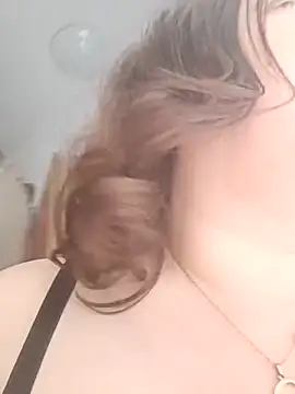 Snapshot of Feuchtekitty92@xh chatting on 24, 9, 2025 Feuchtekitty92xh online show from 24, 9, 2025