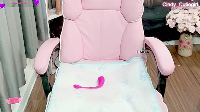 Cindy Cutiegirl online show from 4, 12, 2025