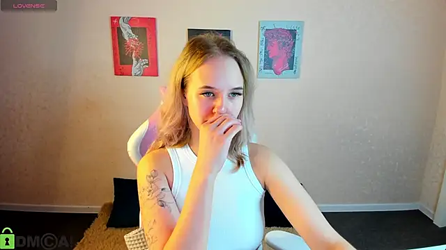 Casey Sweeet online show from 12, 10, 2025