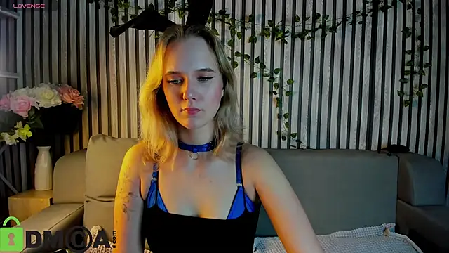 Casey Sweeet online show from 28, 10, 2025