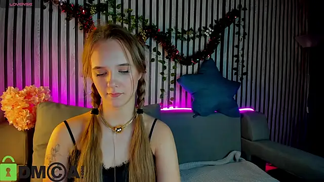 Snapshot of Casey_Sweeet chatting on 6, 1, 2026 Casey Sweeet online show from 6, 1, 2026