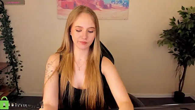 Casey Sweeet online show from 17, 5, 2026