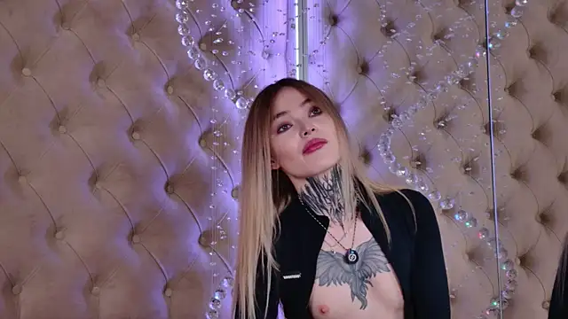 AriWild online show from 15, 11, 2025