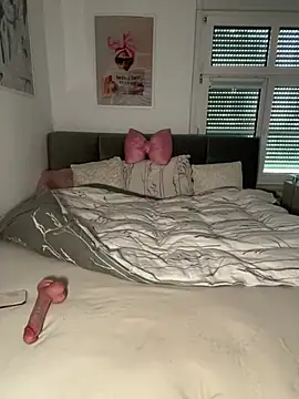  Lilly angel online show from 4, 4, 2026