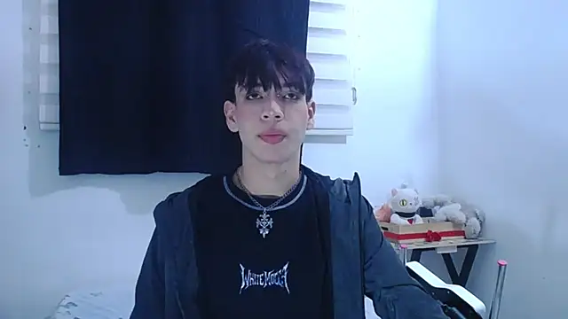 Snapshot of lucky_stricke chatting on 16, 10, 2025 lucky stricke online show from 16, 10, 2025