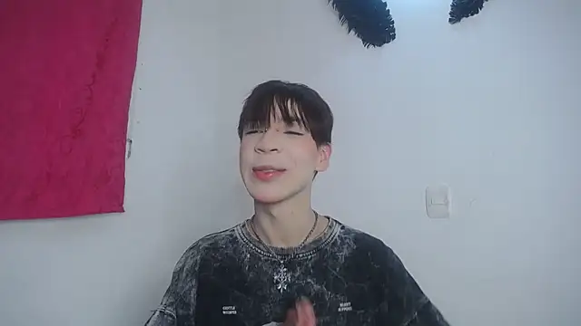 Snapshot of lucky_stricke chatting on 2, 11, 2025 lucky stricke online show from 2, 11, 2025