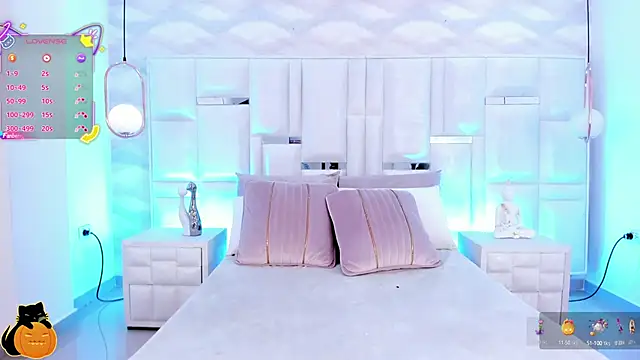 Im Molly Angel online show from 10, 10, 2025