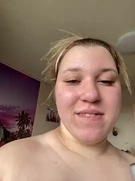 Snapshot of Kemeli008 chatting on 16, 9, 2025 Kemeli008 online show from 16, 9, 2025