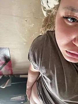 Snapshot of Kemeli008 chatting on 19, 9, 2025 Kemeli008 online show from 19, 9, 2025